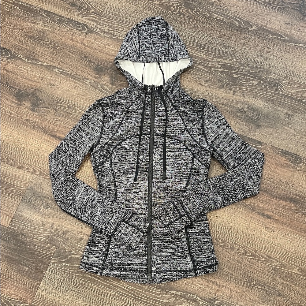Lululemon Define black and white hooded zip-up jacket - 6